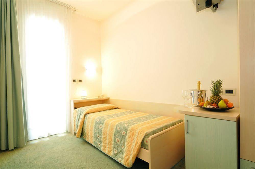Salus Hotel 4*